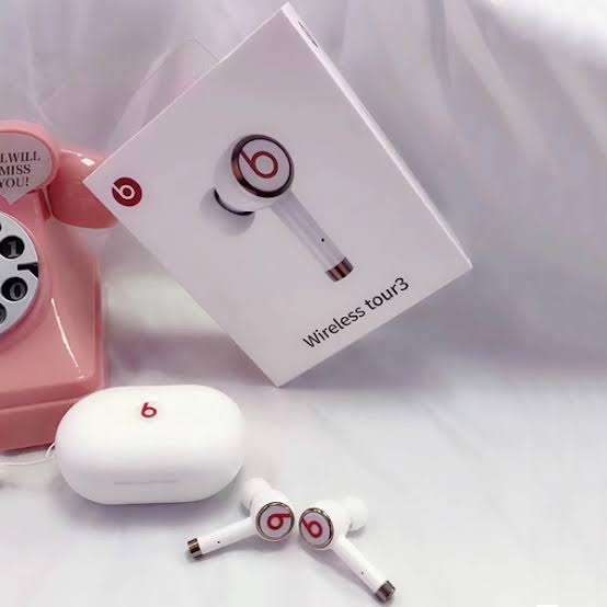 CAJA AUDIFONO MARCAS 50 PIEZAS